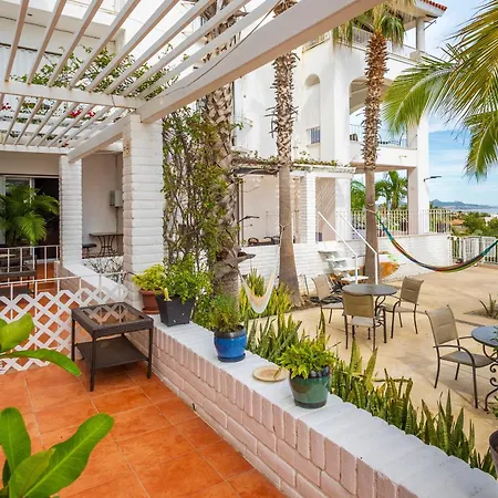 Mariamar Suites